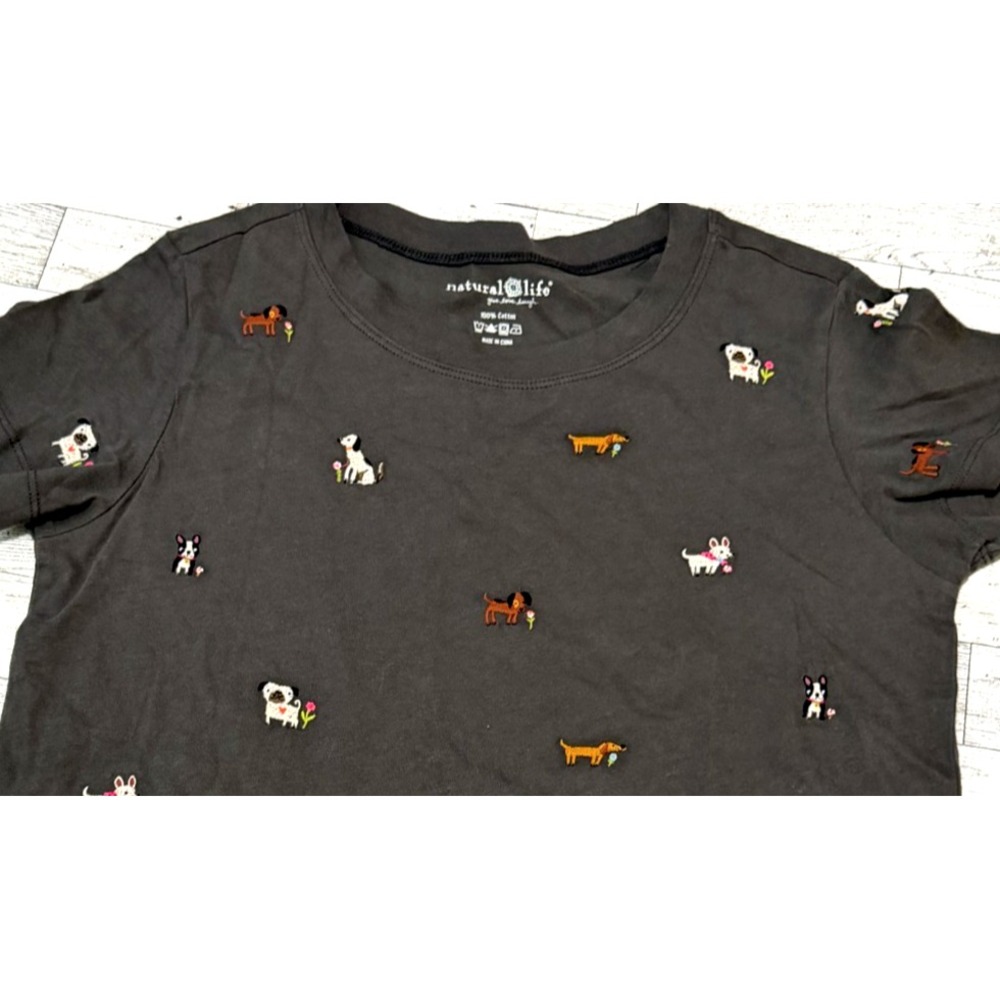 Natural Life Women's embroidered Dog Tee Shirt Short Sleeve Gray Cotton SMALL
